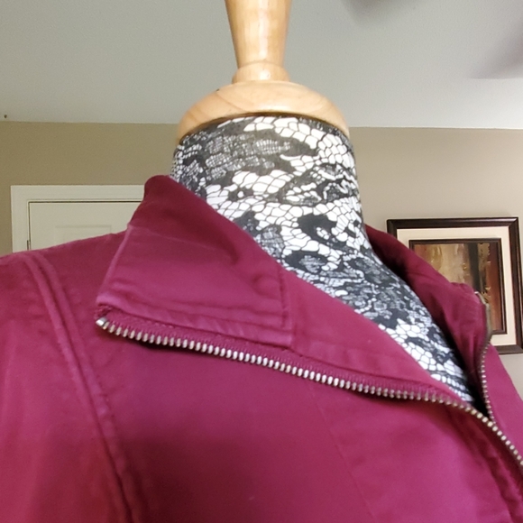 Christopher & Banks burgundy lightweight jacket - Picture 5 of 8